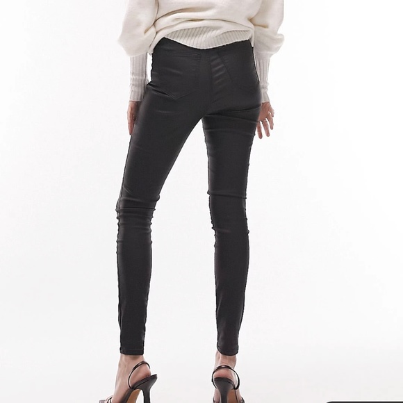 Brand new, never worn, plus size Topshop Black coated JONI jeans - Picture 1 of 2